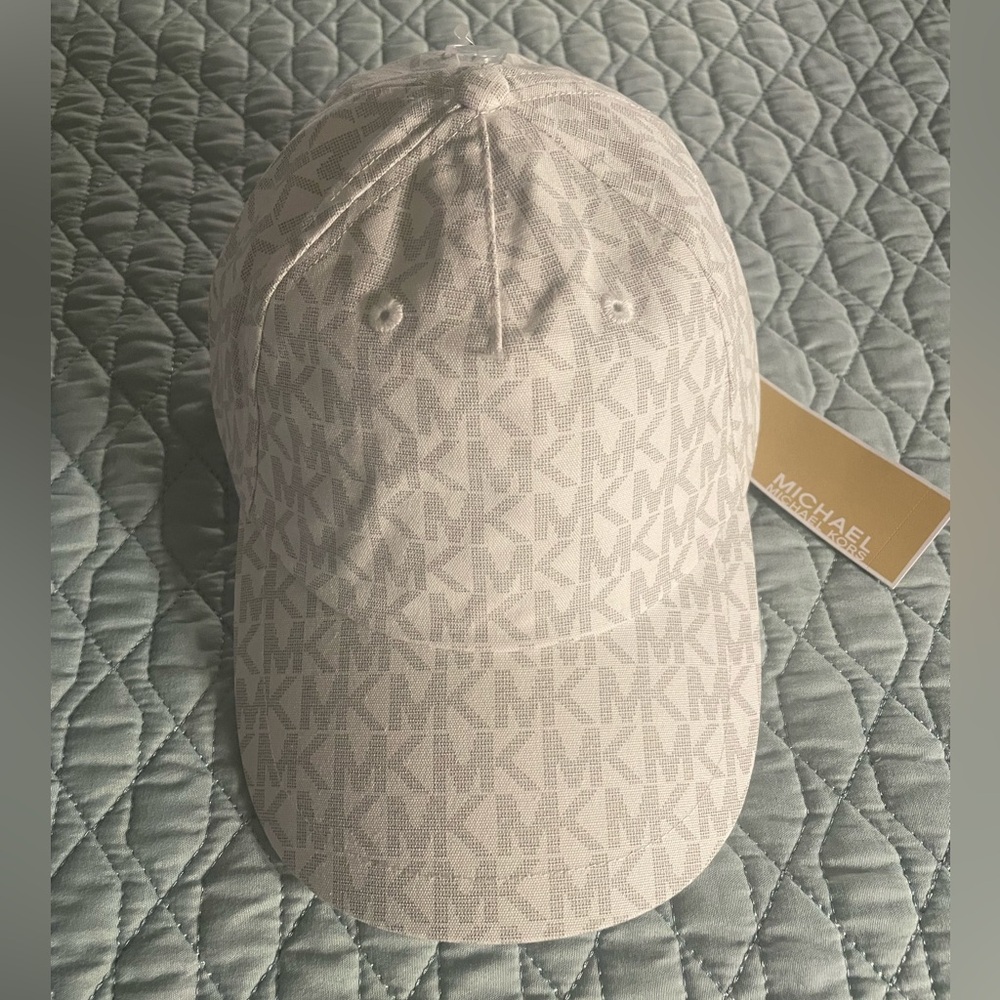 NWT Michael Kors Signature Hat